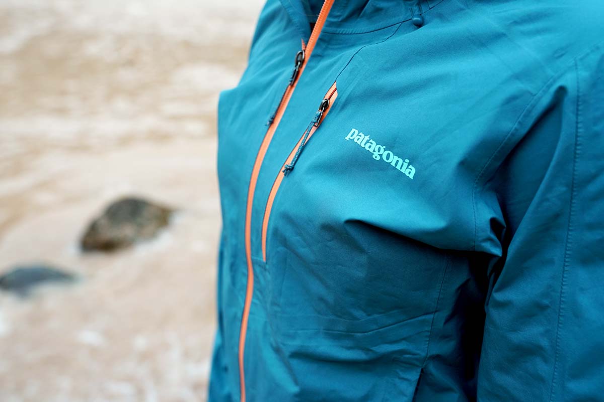 Patagonia women's calcite store jacket review